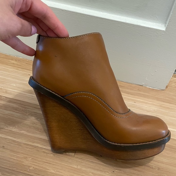 Chloe Wedge Platform Ankle Boots - Picture 3 of 9